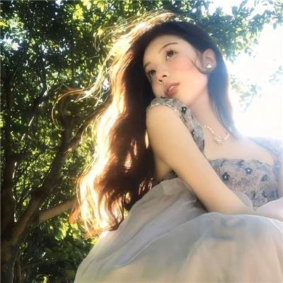 踉跄的女孩